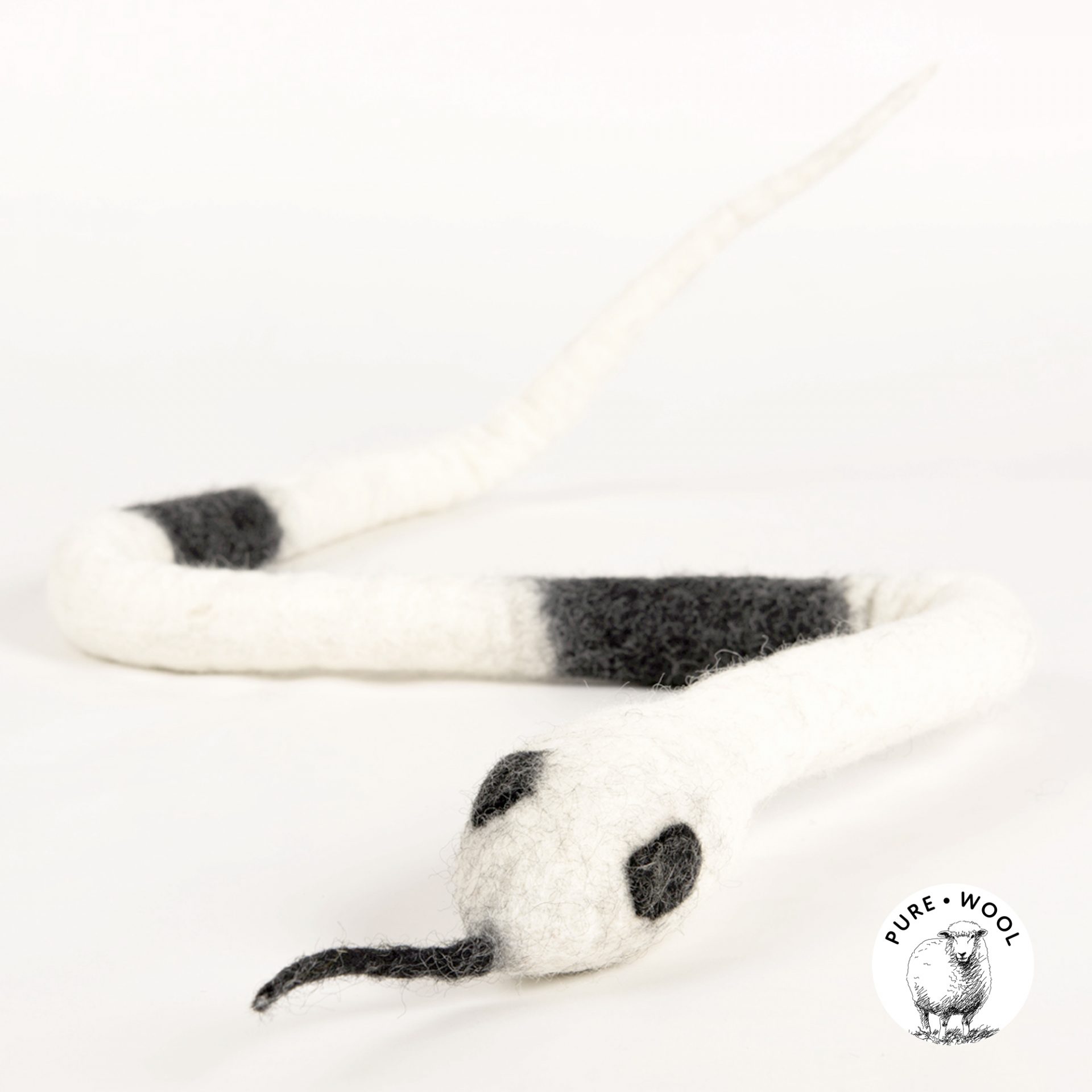 Katzenspielzeug WoollySnake aus Wolle